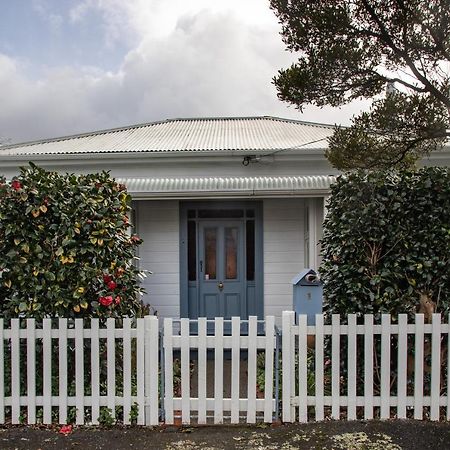 Cottage In The Heart Of Carterton エクステリア 写真